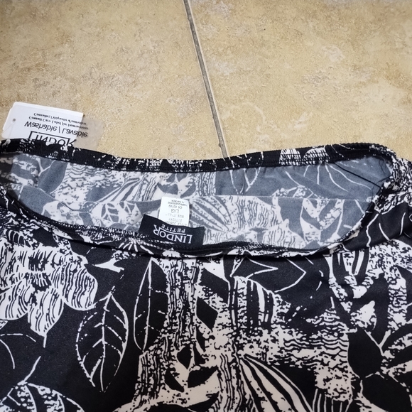 Lindor Black & White Pull On Floral A-Line Skirt Size L/G Petite - Picture 6 of 8